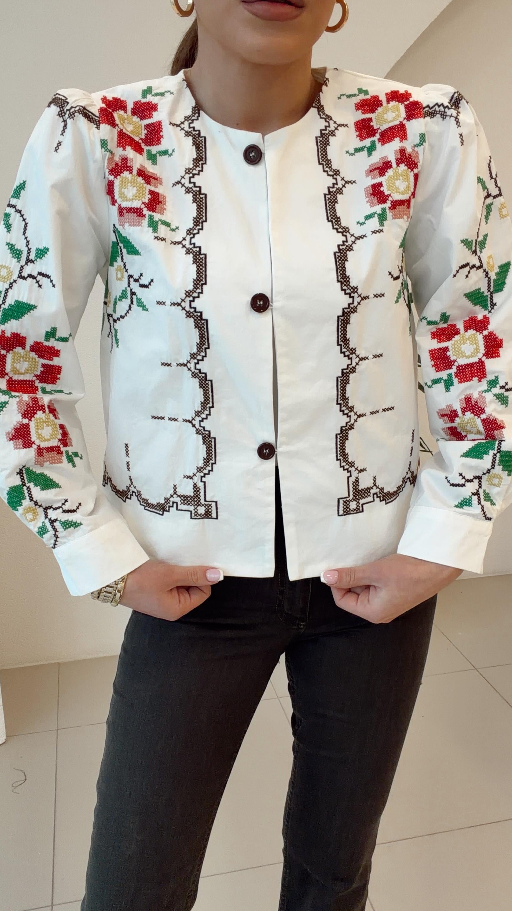 TASARIM KANAVİÇE İŞLEMELİ GÖMLEK CEKET