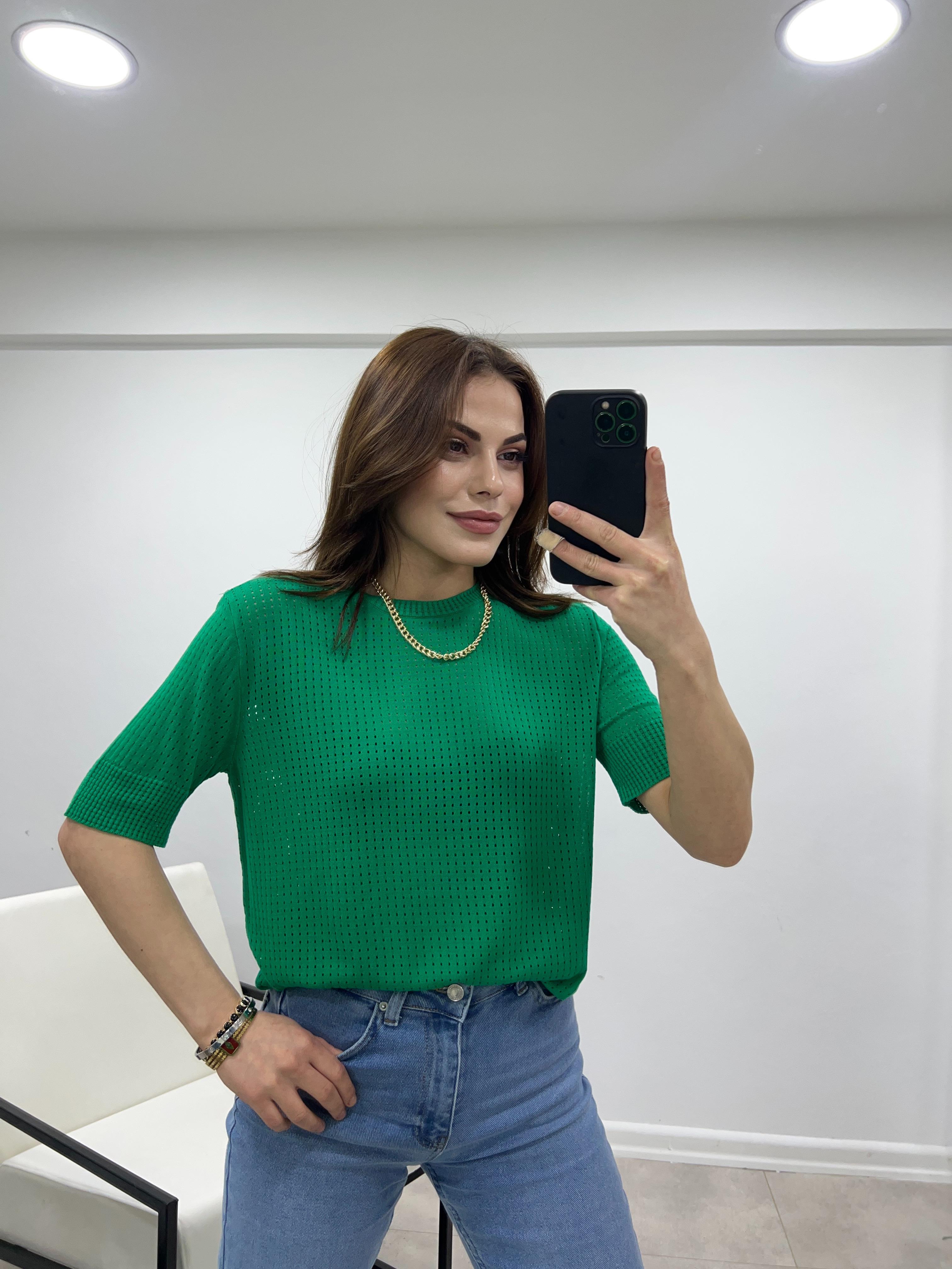 YEŞİL DELİKLİ MERSERİZE BLUZ