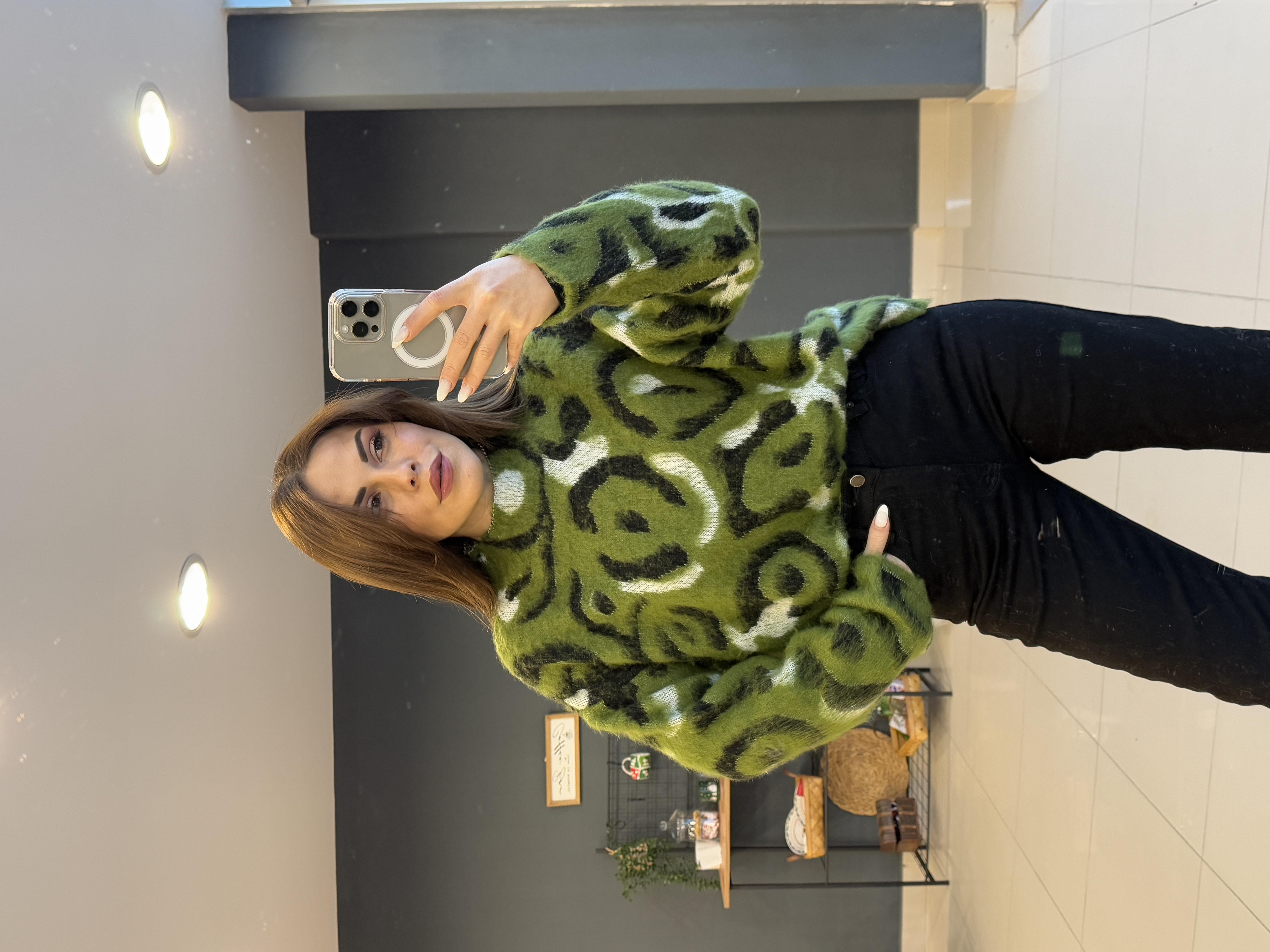 YEŞİL DİK YAKA KAZAK