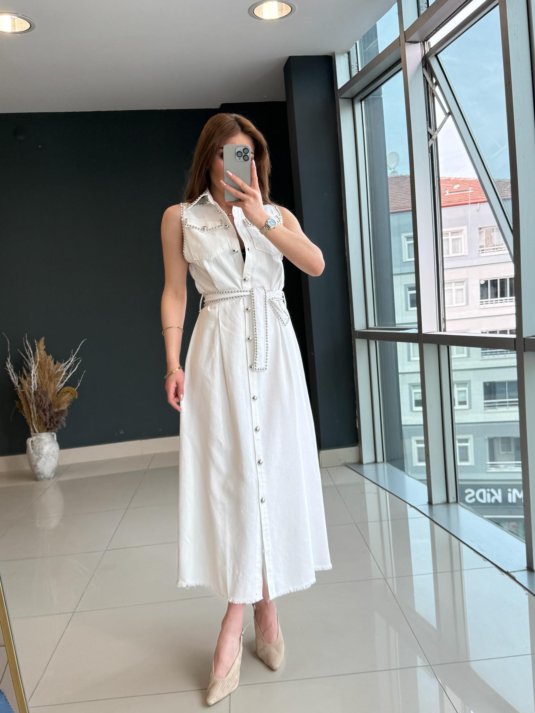 ZIMBA DETAYLI ELBİSE BEYAZ