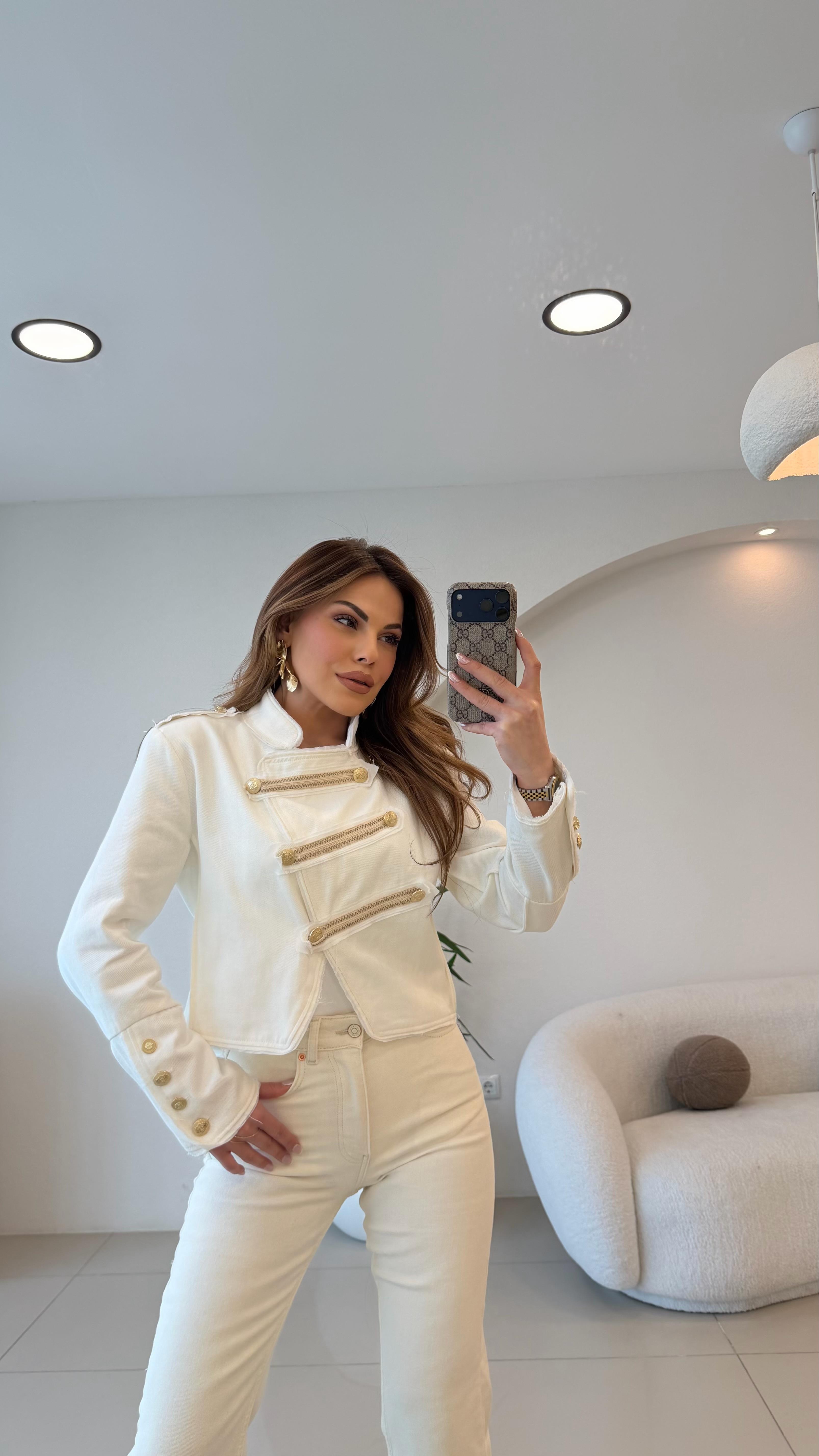 ZR MODEL GOLD DÜĞMELİ KRUVAZE CEKET EKRU( ÜRÜN ÖN SİPARİŞTİR TESLİMAT TARİHİ 25 NİSANDIR)