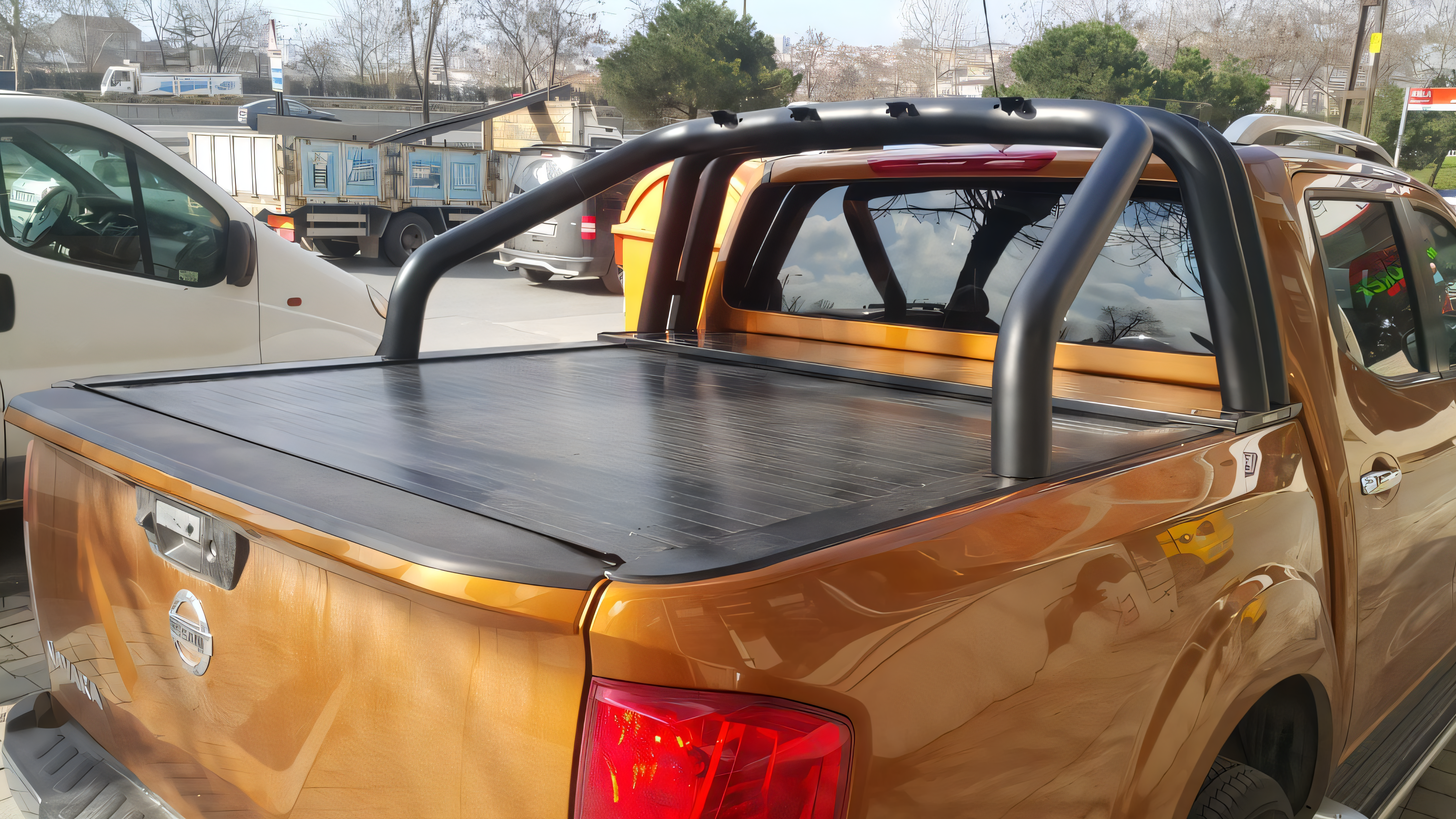  Yeni Nissan Navara Sürgülü Kapak