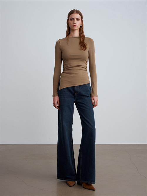  Wholesale Womens Mink Boat Neck Gathered Top