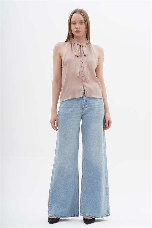 Sleeveless Button Up Blouse With Neck Binding