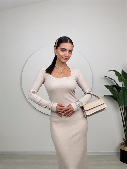 Wholesale Square-Neck Knitted Dress