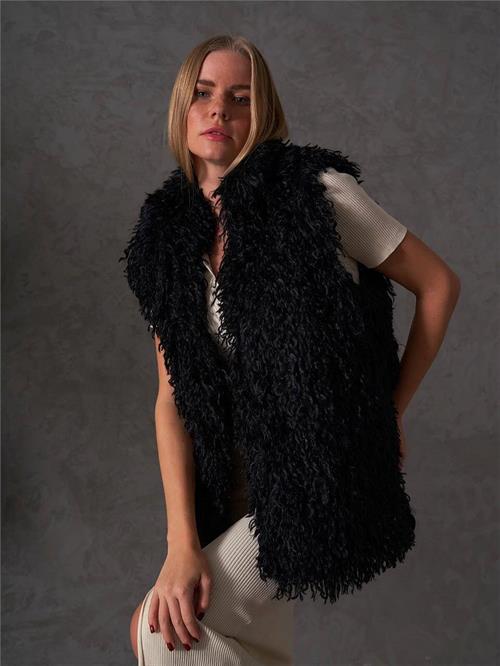 120553 Kolsuz Kürk Yelek