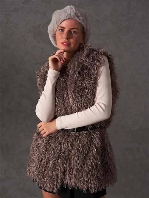 120553 Kolsuz Kürk Yelek