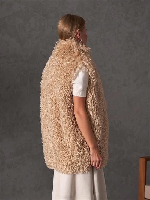 120553 Kolsuz Kürk Yelek