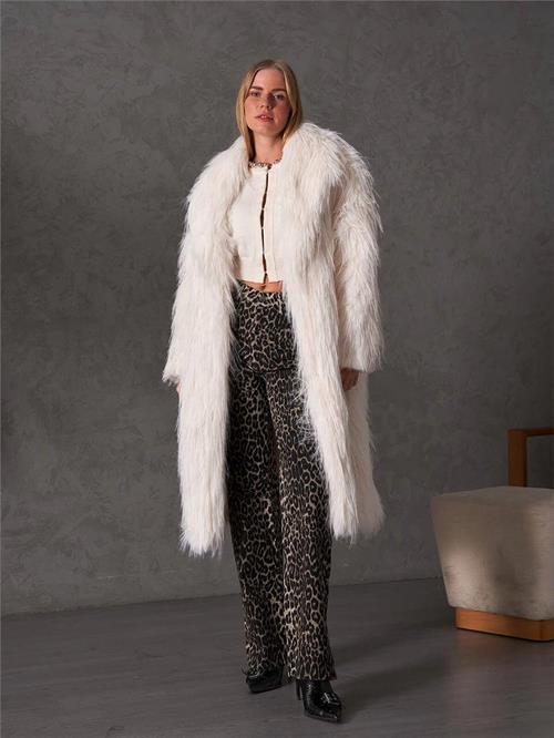 170456 Şal Yakalı Uzun Kürk