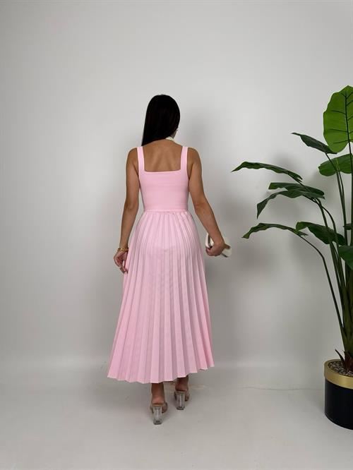 3038 PLİSELİ ELBİSE