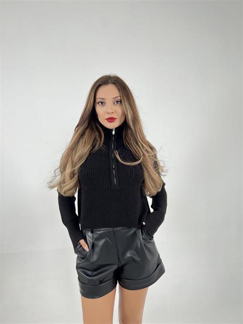 Wholesale Womens Zipped Pullover-Black