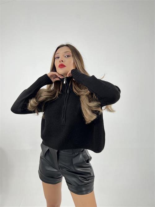 Wholesale Womens Zipped Pullover-Black