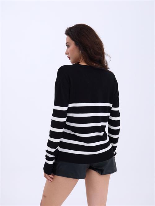 Wholesale V-Neck Striped Basic Loose SWeater - Black-Cream