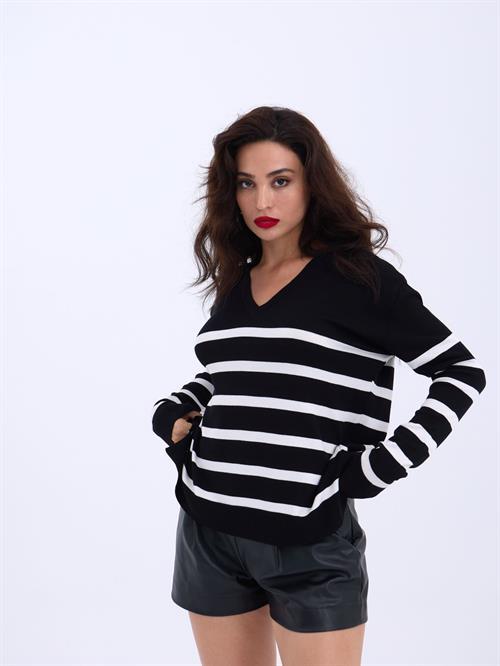 Wholesale V-Neck Striped Basic Loose SWeater - Black-Cream
