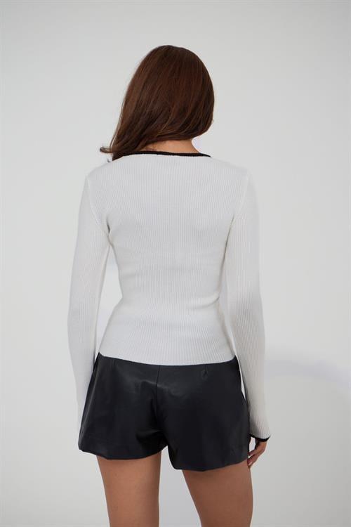 Knit Basic Neck Striped Sweater - Ecru-Black