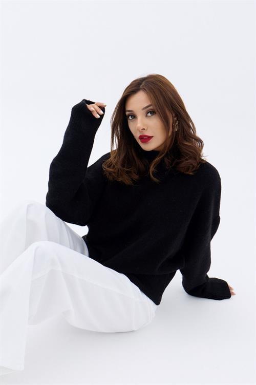 Knit Crew Neck Sweater - Black