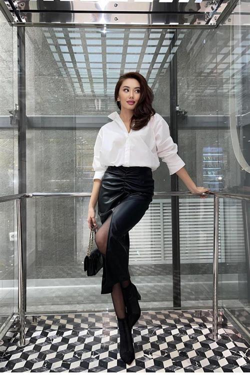 Wholesale Black Shirring Detailed Leather Skirt