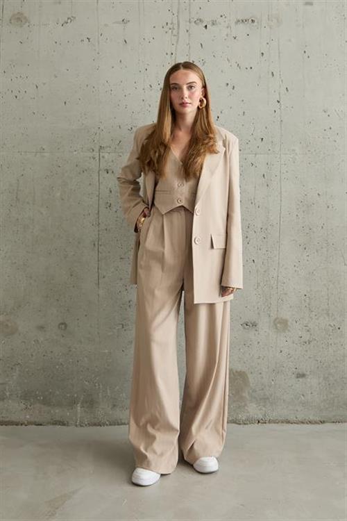 Wholesale Beige Striped Three-Piece Suit