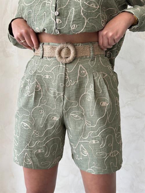 D 2746 EMBROIDERED SHORTS - LIGHT KHAKI