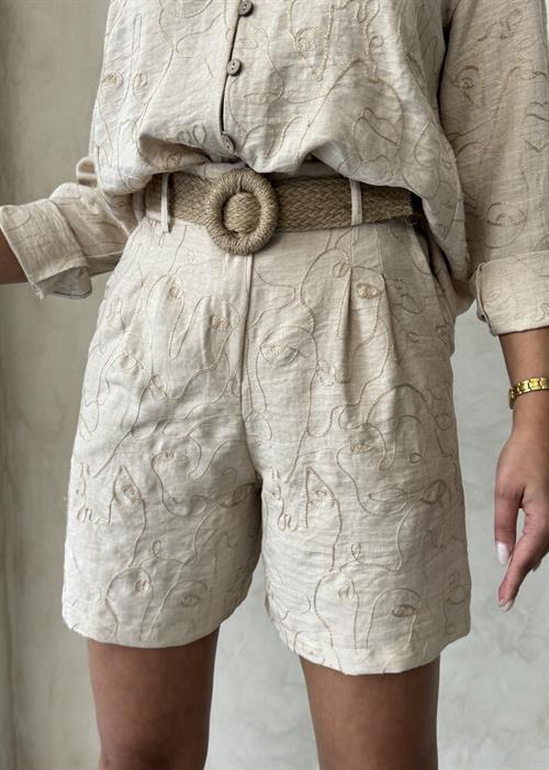 D 2746 EMBROIDERED SHORTS - STONE