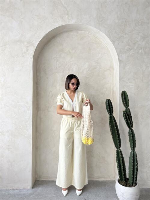 D 2869 Guipure Detailed Striped Pants - Yellow