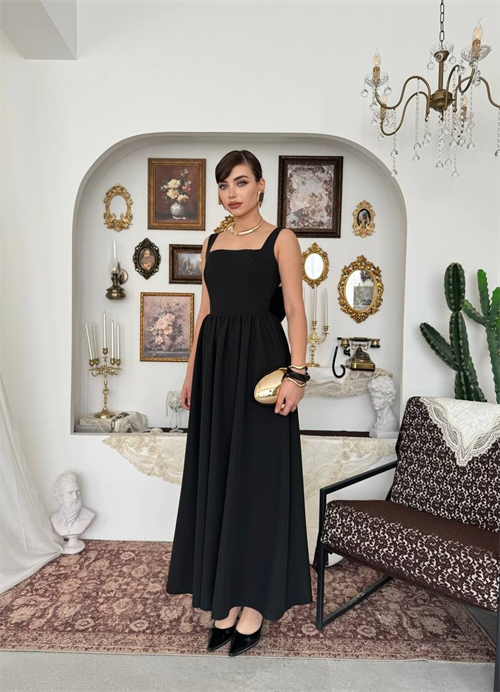 Dinas Dress with Bow Detail