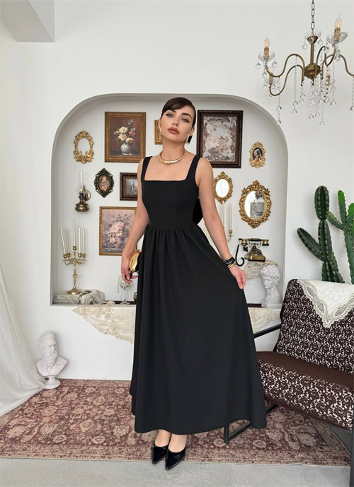 Dinas Dress with Bow Detail