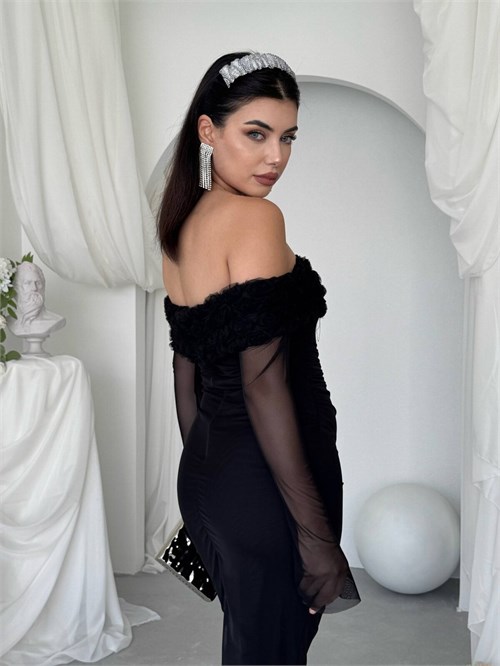 Dokru Dress with Floral Details