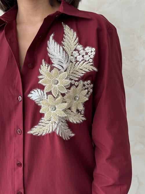 F 1925 SHIRT WITH FLOWER DETAILED - CLARET RED
