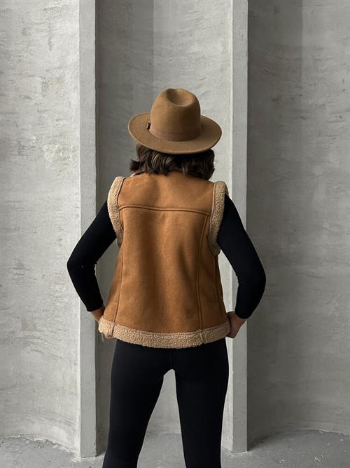 F Suet Wholesale Vest with Fur Collar - Tan