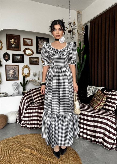 Geun Ruffle Collar Dress