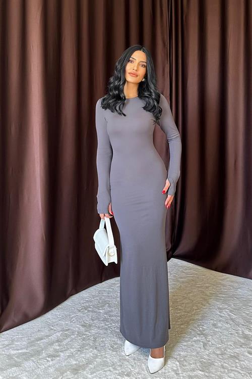 Toptan Gri Vücudu Saran Uzun Elbise