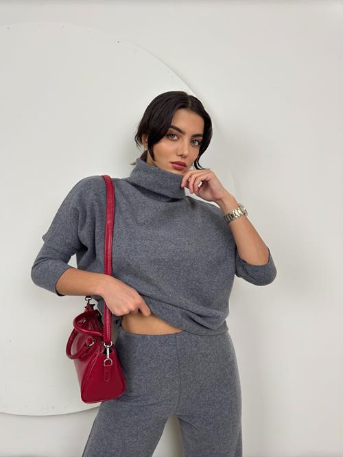 Wholesale Two-Piece Knit Suit