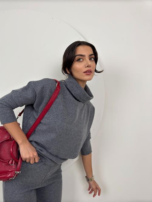 Wholesale Two-Piece Knit Suit