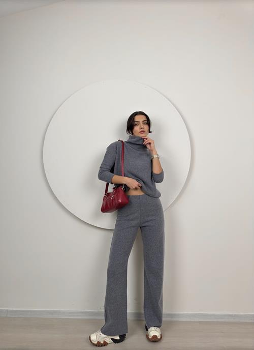 Wholesale Two-Piece Knit Suit