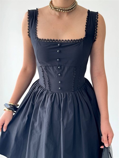 Joyo Button-Detail Dress