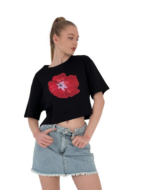 Womens Oversize Rose Printed Short Black Crop T-Shirt