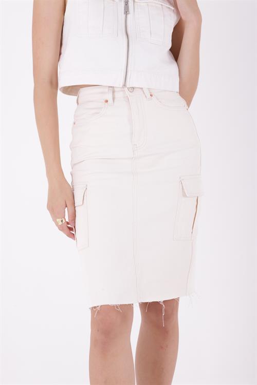 Wholesale Fringed Hem Back Slit Cargo Pocket Denim Skirt - Natural