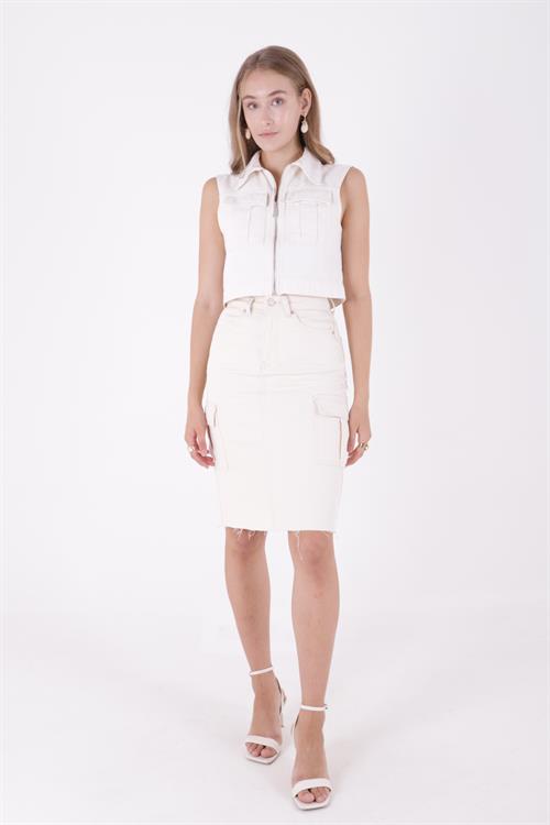 Wholesale Fringed Hem Back Slit Cargo Pocket Denim Skirt - Natural