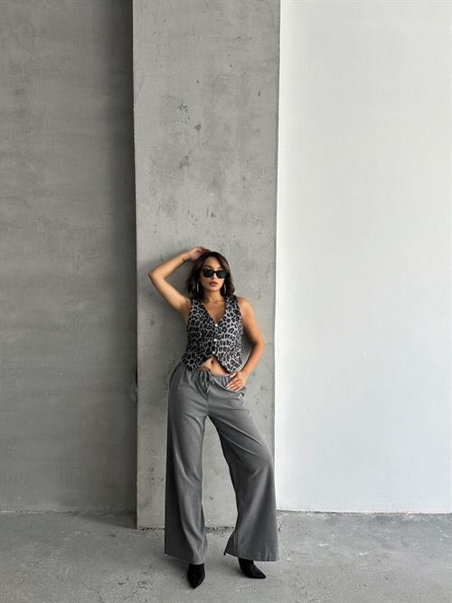 Cashmere Wholesale Vest - Gray Leopard
