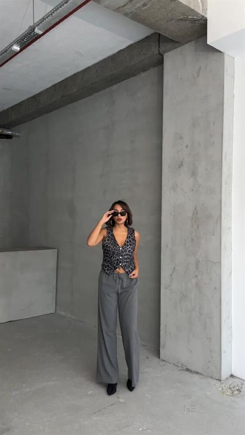 Cashmere Wholesale Vest - Gray Leopard