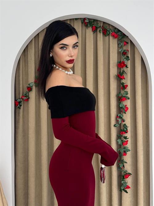 Wholesale Leonidas Madonna collar dress