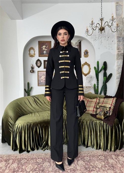 Munan Two-Piece Set