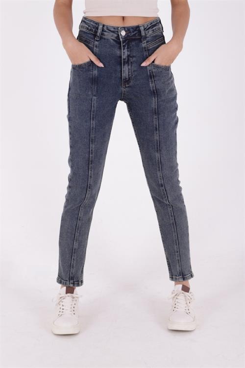 Wholesale Cut-Off Jeans with A Front