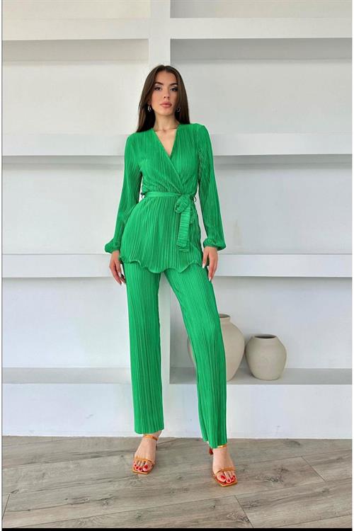Wholesale Green Pleated Suit with Matching Belt