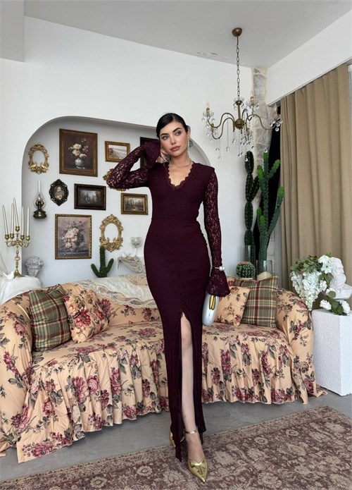 Ruyon Dress with Slit Detail