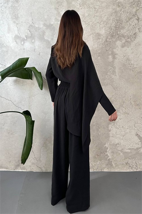 Siyah Pelerinli İkili Takım