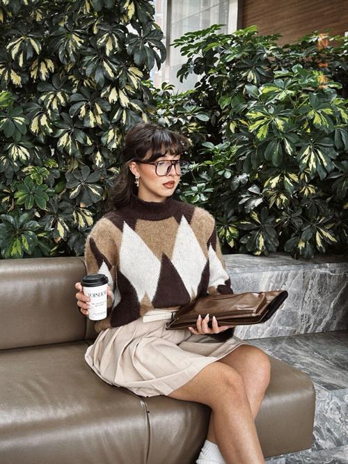 Soft Dokulu Desenli Toptan Triko Toptan Kazak - Kahve