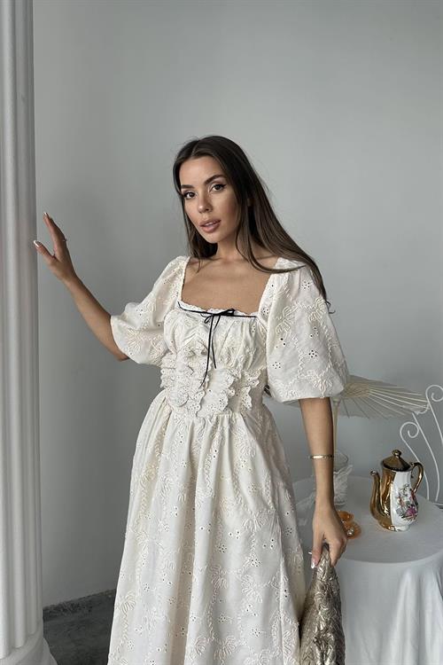 Toptan Bej Dantel Detaylı Brode Elbise