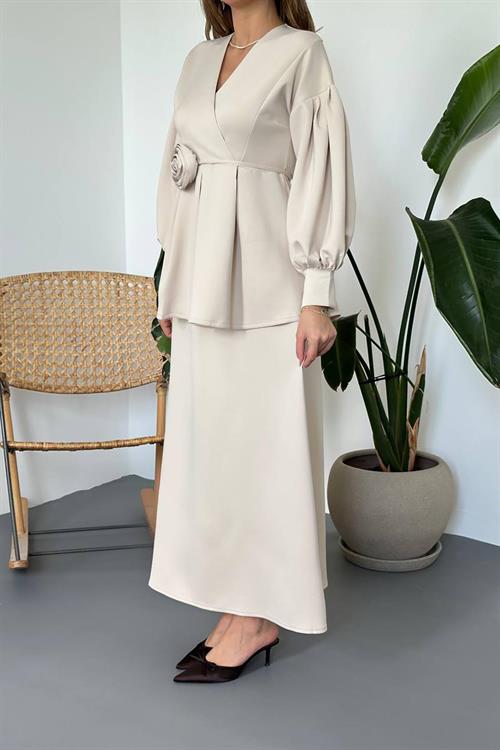 Wholesale Beige Rose Detailed Suit